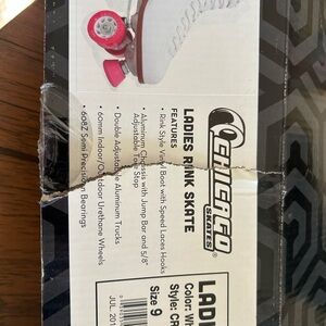 Chicago Ladies Rink Skate with Pink Wheels